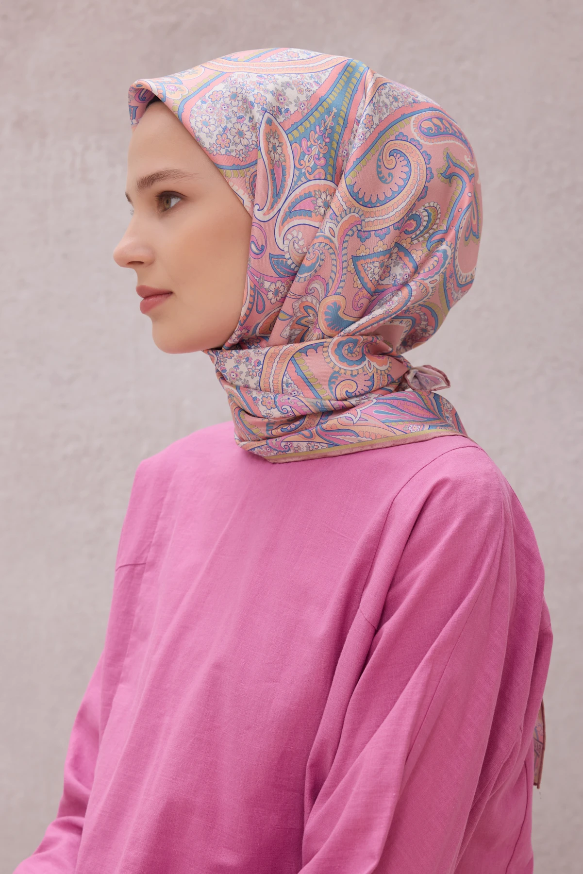 03 Belli Twill İpek Eşarp 4202D