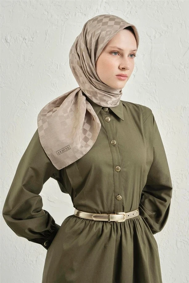08 Armine J. İpek Dama Eşarp