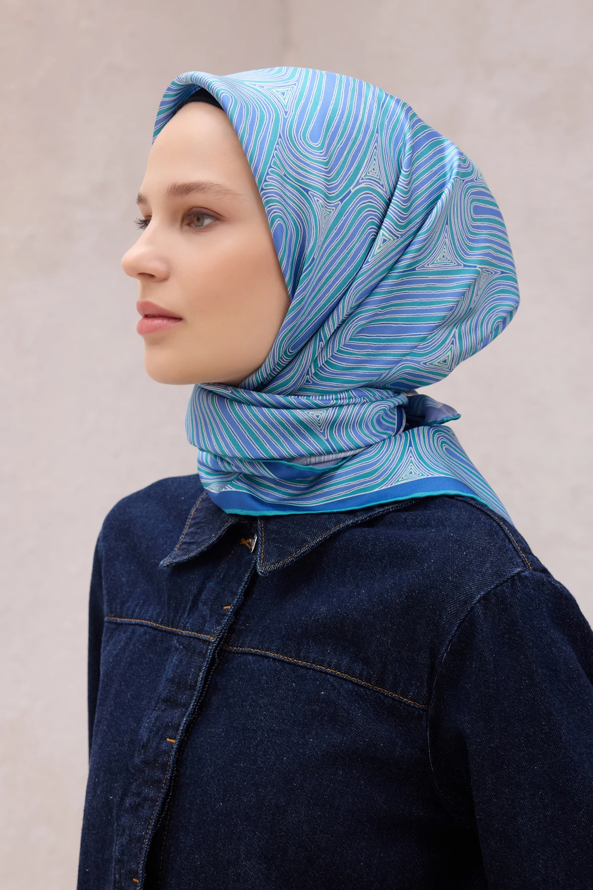 37 Belli Twill İpek Eşarp 4209D