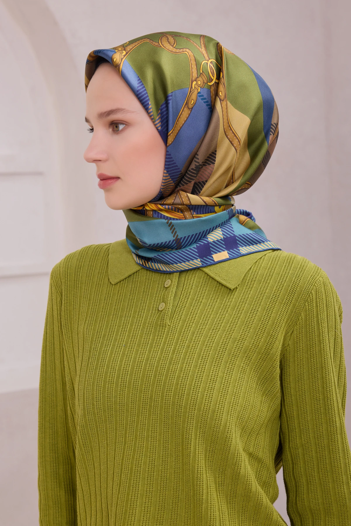 52 Belli Twill İpek Eşarp 4206D