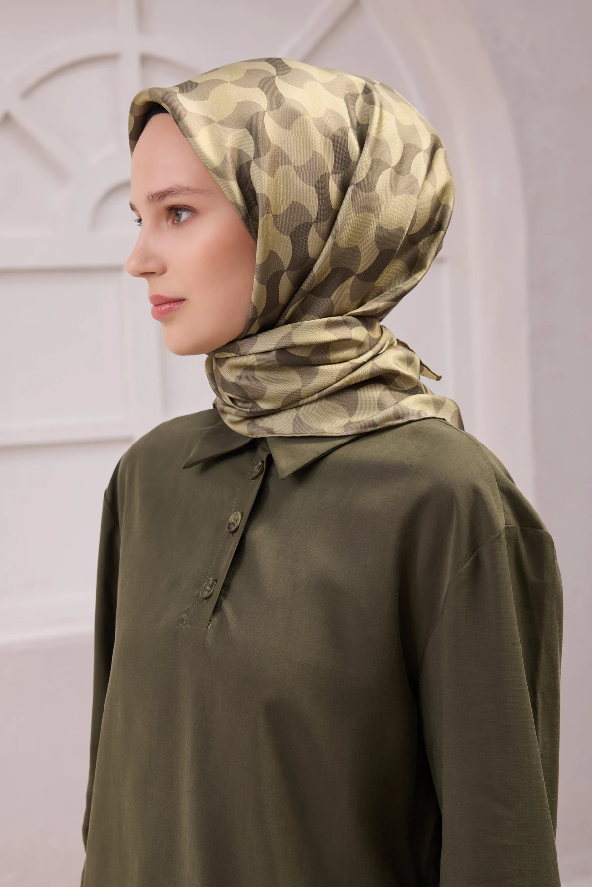 53 Belli Twill İpek Eşarp 4211D