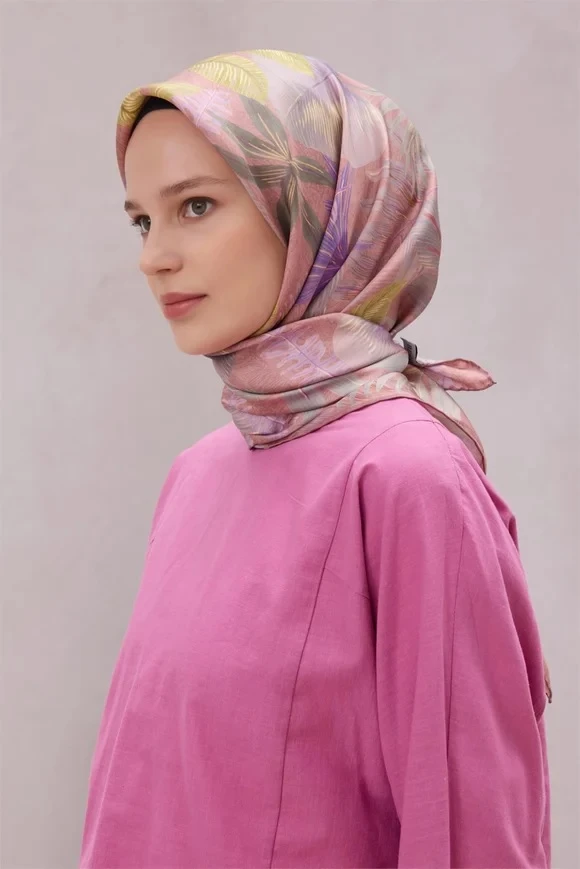 55 Belli Twill İpek Eşarp 4225D