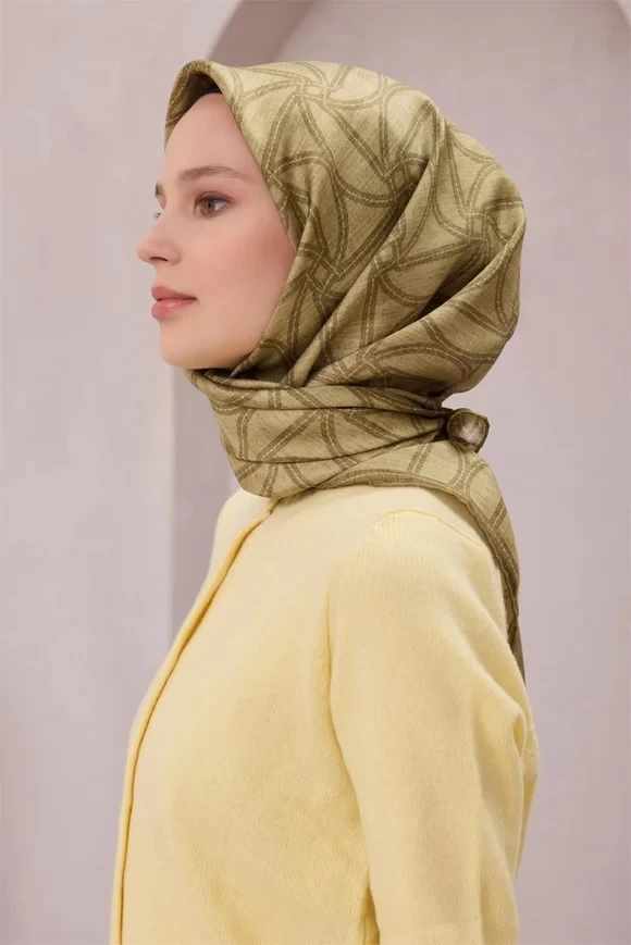 81 Belli Twill İpek Eşarp 4221D