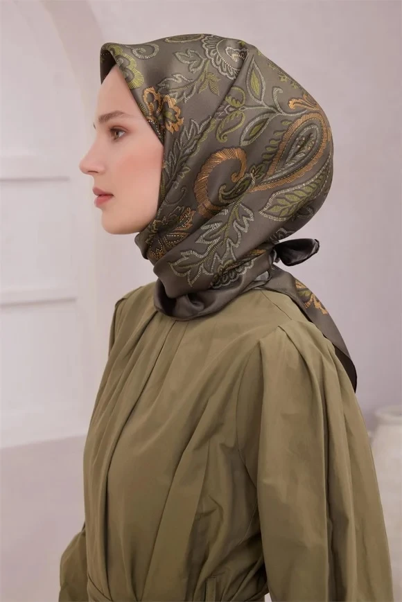 82 Belli Twill İpek Eşarp 4207D