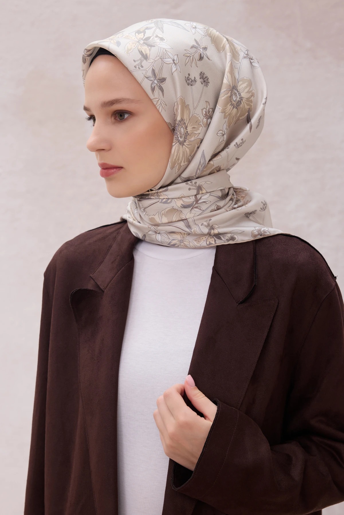 82 Belli Twill İpek Eşarp 4210D