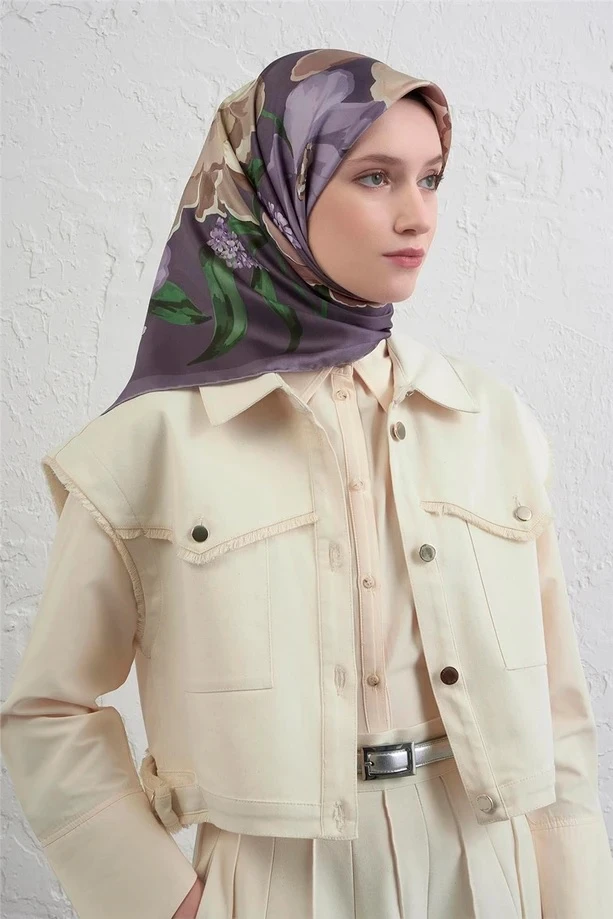 84 Armine Sura İpek Eşarp 9414D