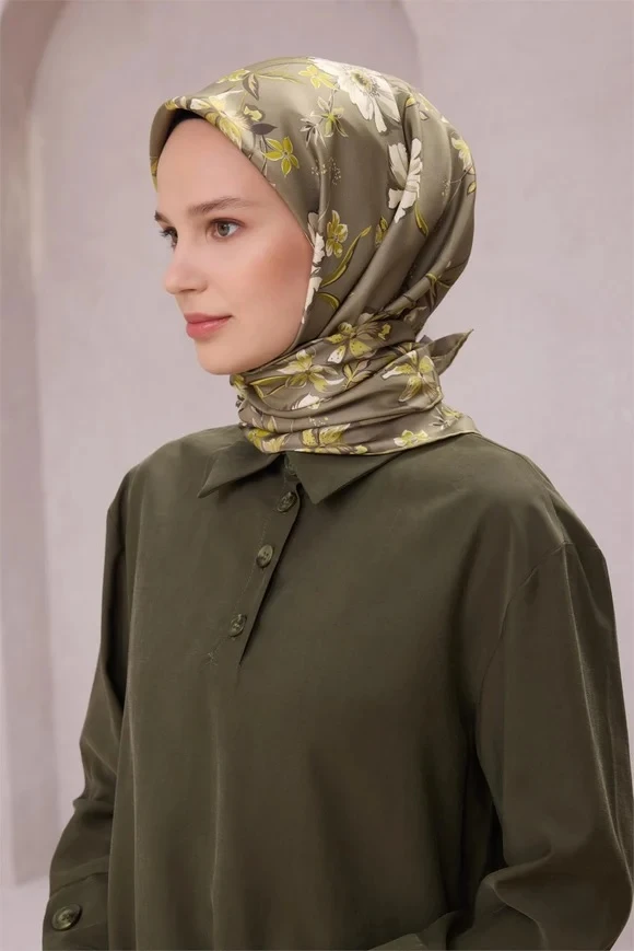 87 Belli Twill İpek Eşarp 4210D