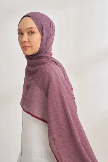 Leylak Armanda Degrade Biyeli Müslin Şal 3359