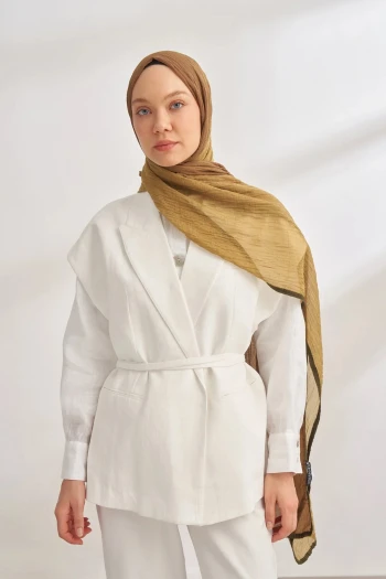 Yağ Yeşili Armanda Degrade Biyeli Müslin Şal 3359