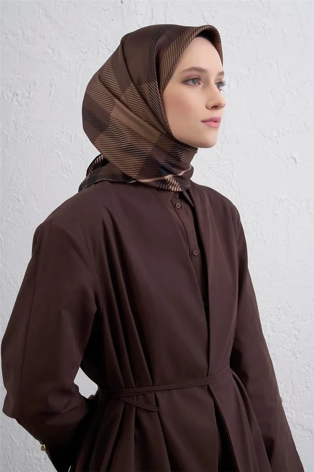 33 Armine Sura İpek Eşarp 9418D