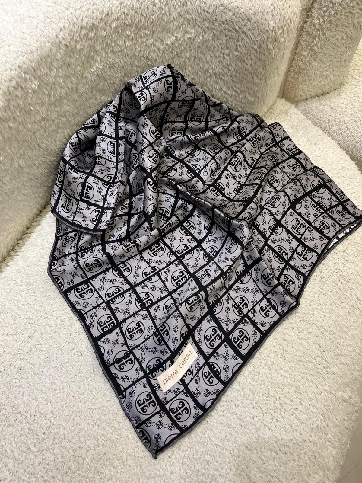 372 Pierre Cardin Sura İpek Eşarp 9000230