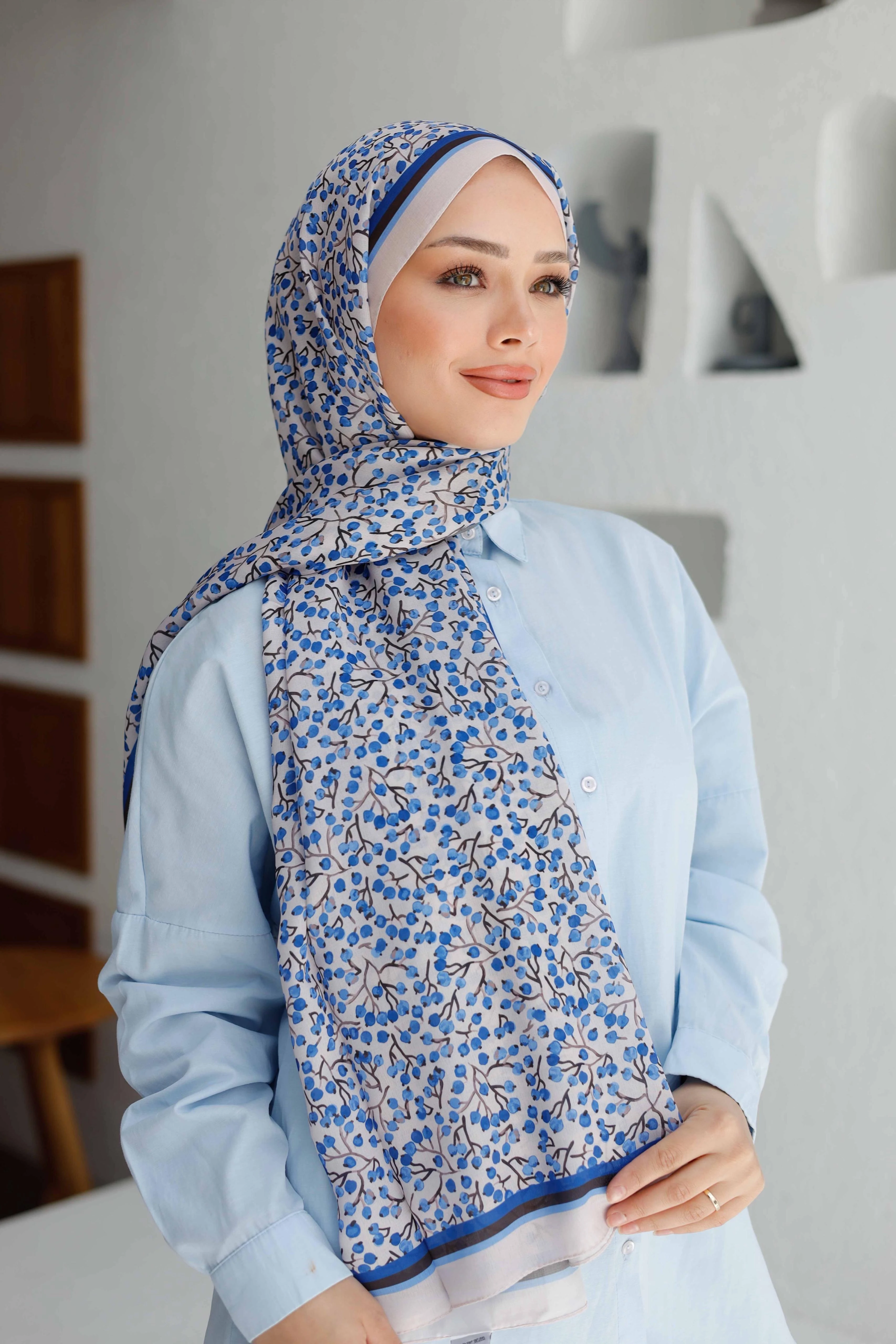 Açık Pudra Siyane Scarf Kiraz Çiçeği Desen Vual Şal