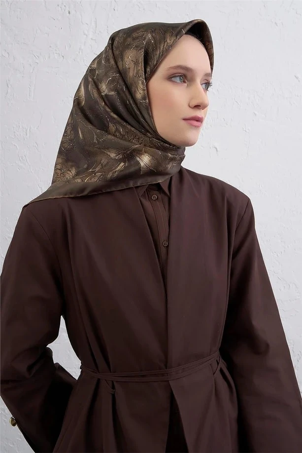 84 Armine Sura İpek Eşarp 9409D