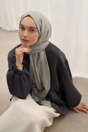 AÇIK GRİ Carell Monogram Jakar İtalyan İpekli Şal