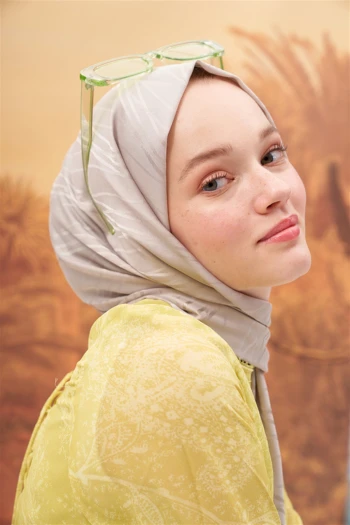 GÜMÜŞ Carell Simetrik Jakar İtalyan İpekli Şal