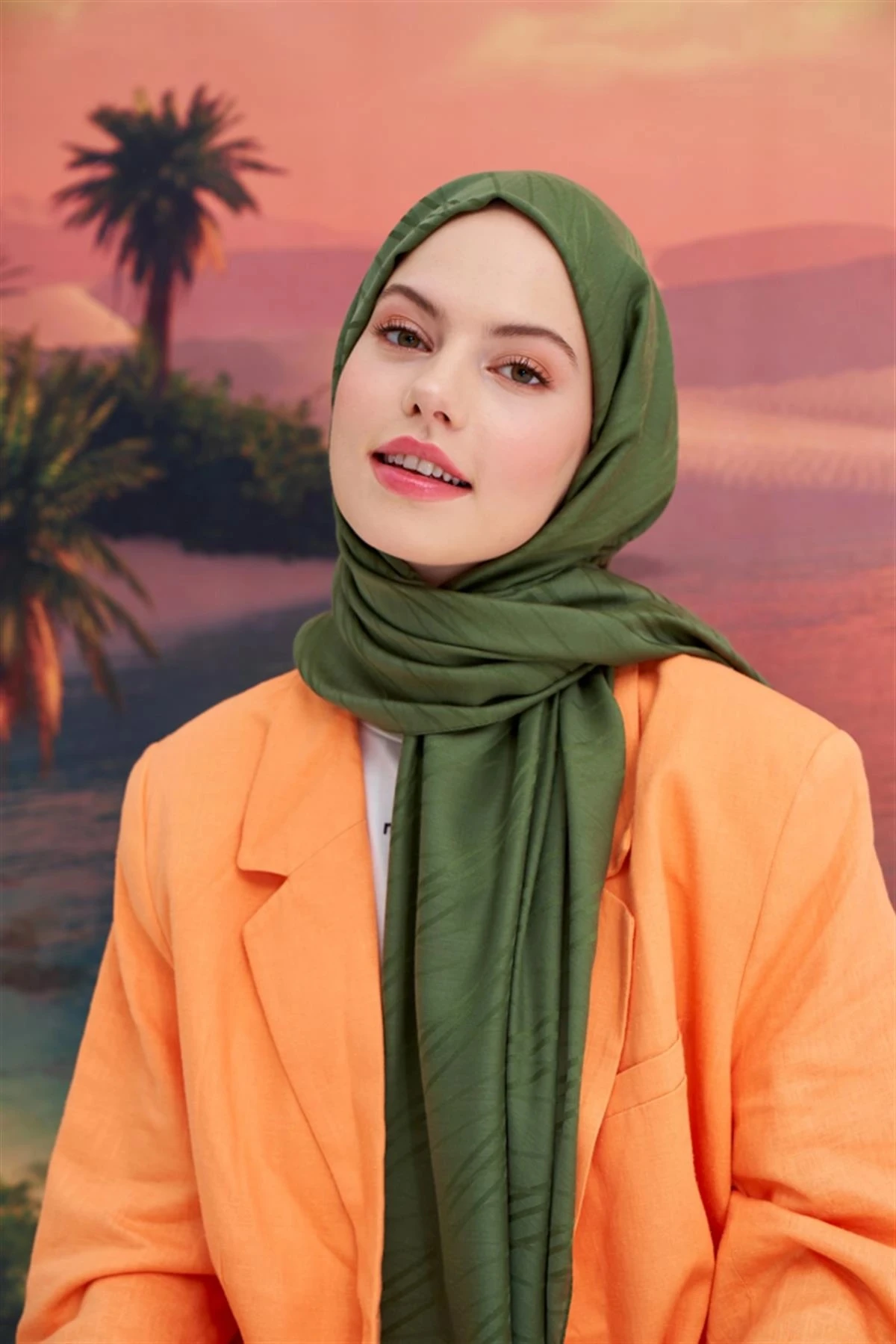 ORMAN YEŞİLİ Carell Simetrik Jakar İtalyan İpekli Şal