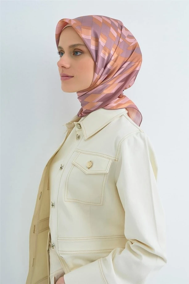 01 Armine Sura İpek Eşarp 9507D