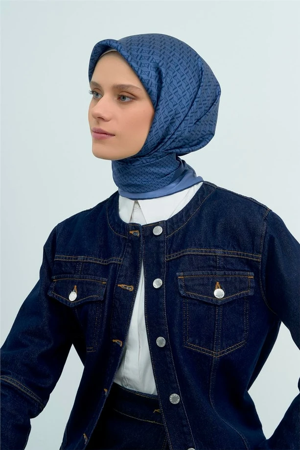 08 Armine Sura İpek Eşarp 9502D