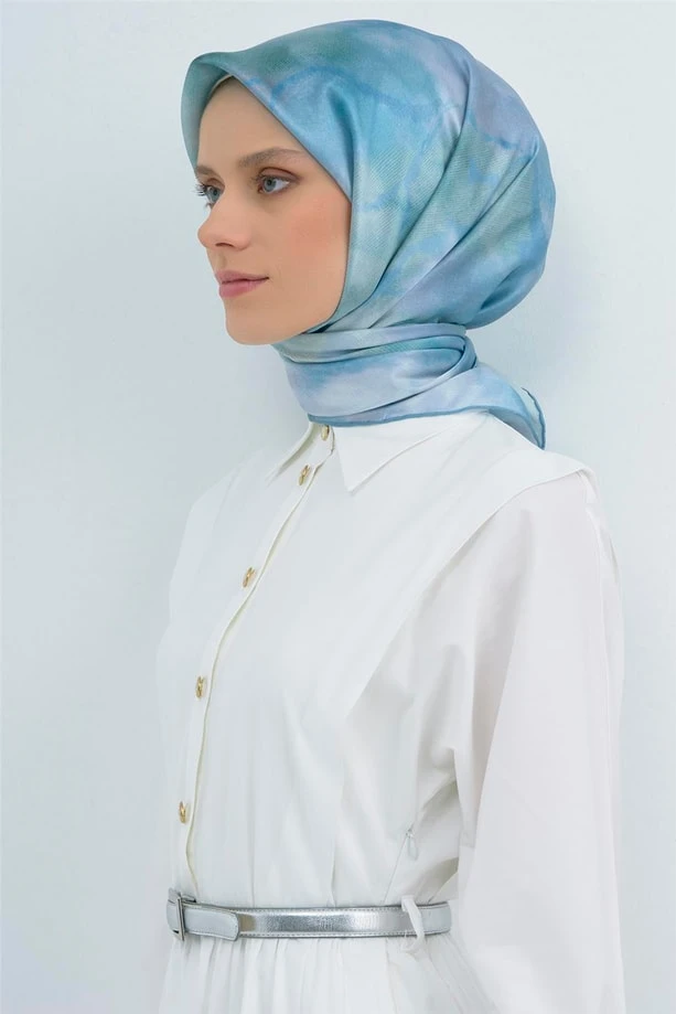 32 Armine Sura İpek Eşarp 9501D