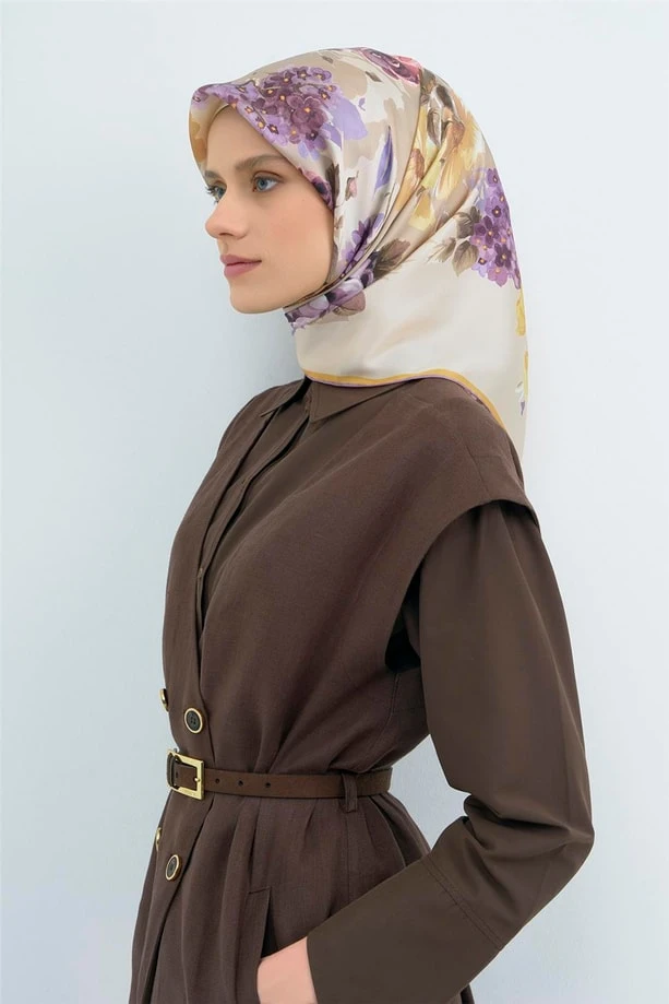 32 Armine Sura İpek Eşarp 9520D