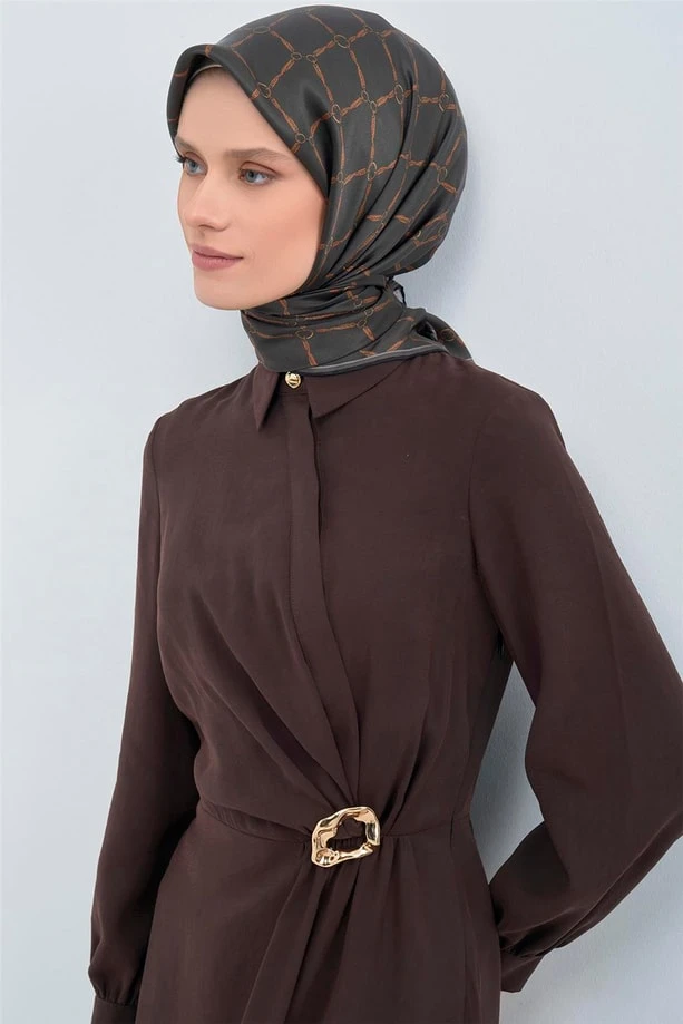 54 Armine Sura İpek Eşarp 9538D