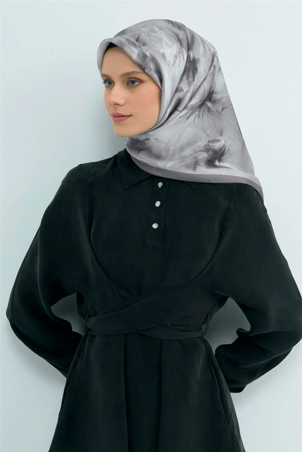 86 Armine Sura İpek Eşarp 9515D