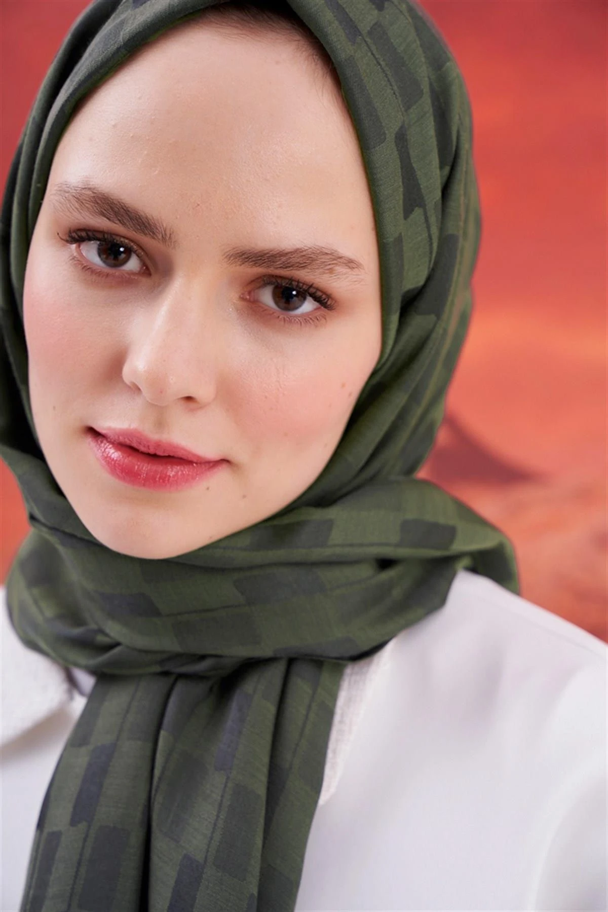 HAKİ Carell Küpçizgi Jakar İtalyan İpekli Şal