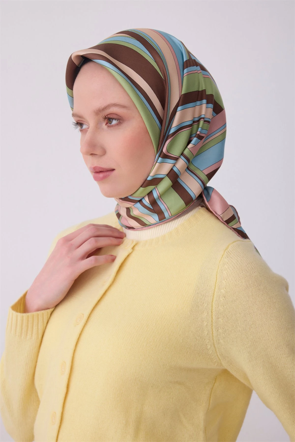 01 Belli Twill İpek Eşarp 4311D