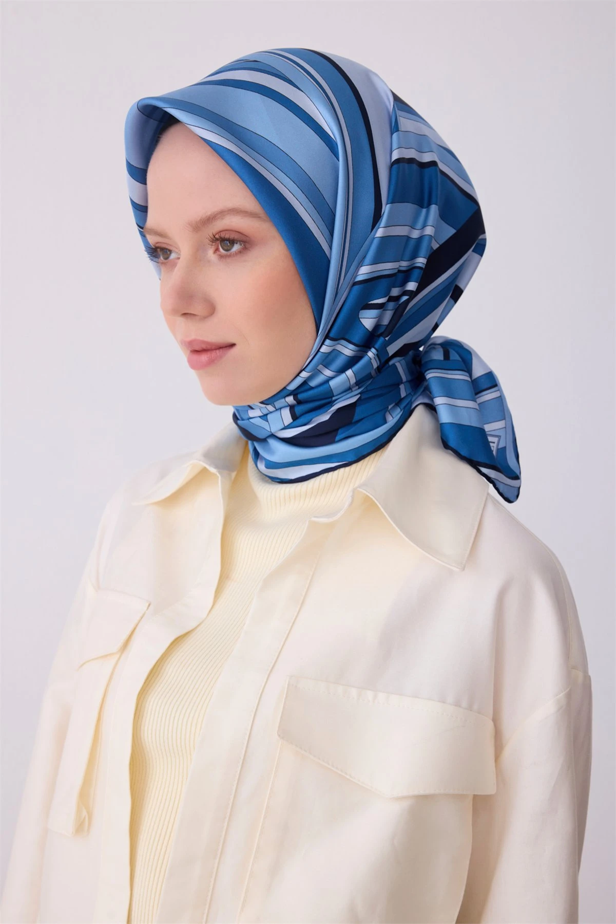 05 Belli Twill İpek Eşarp 4311D