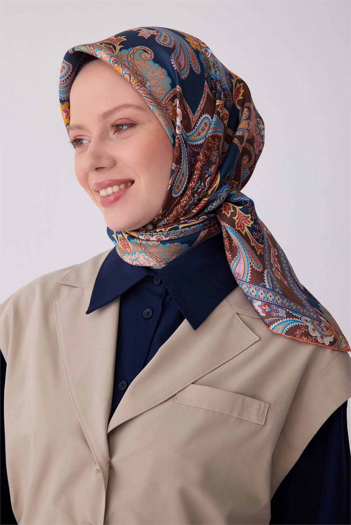 31 Belli Twill İpek Eşarp 4304D