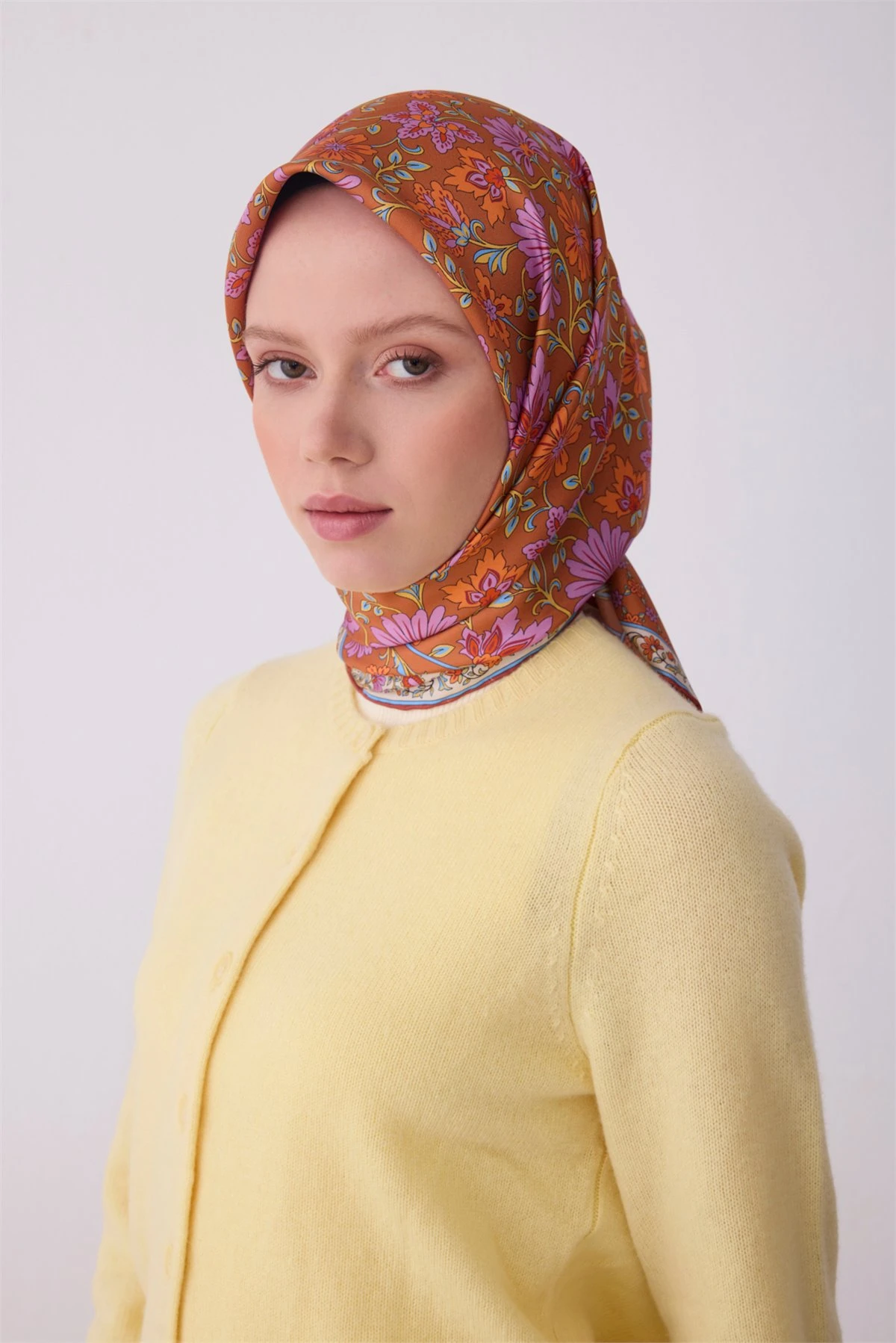 31 Belli Twill İpek Eşarp 4314D