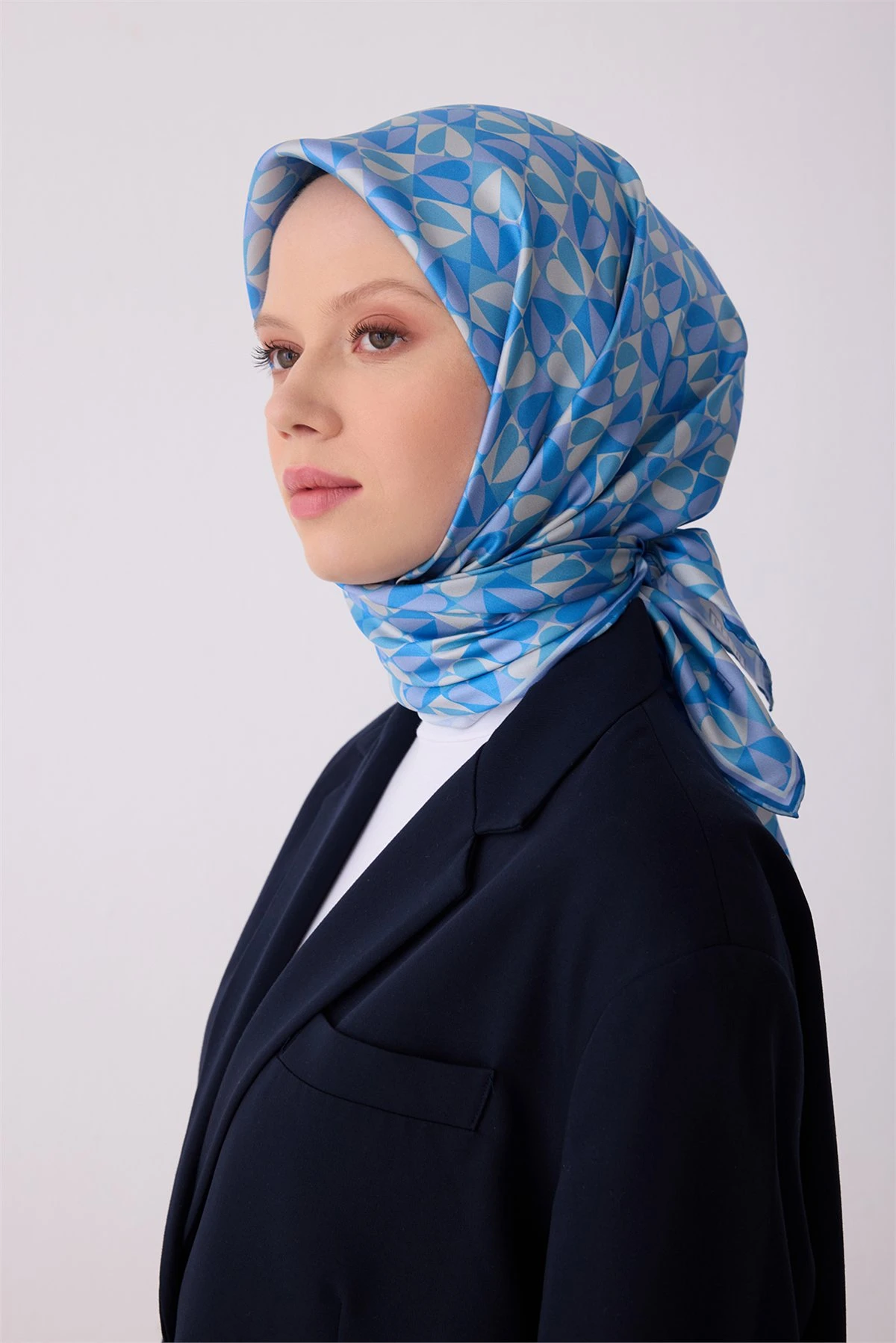 33 Belli Twill İpek Eşarp 4322D