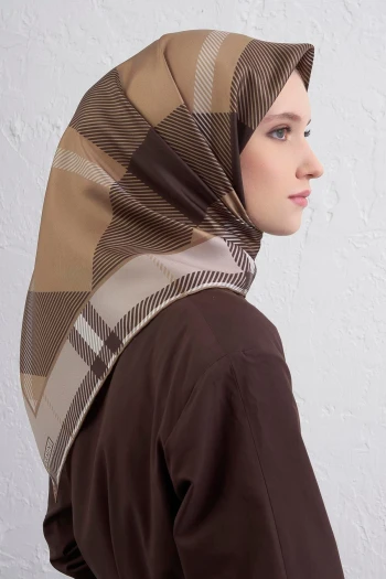 50 Armine Sura İpek Eşarp 9418D