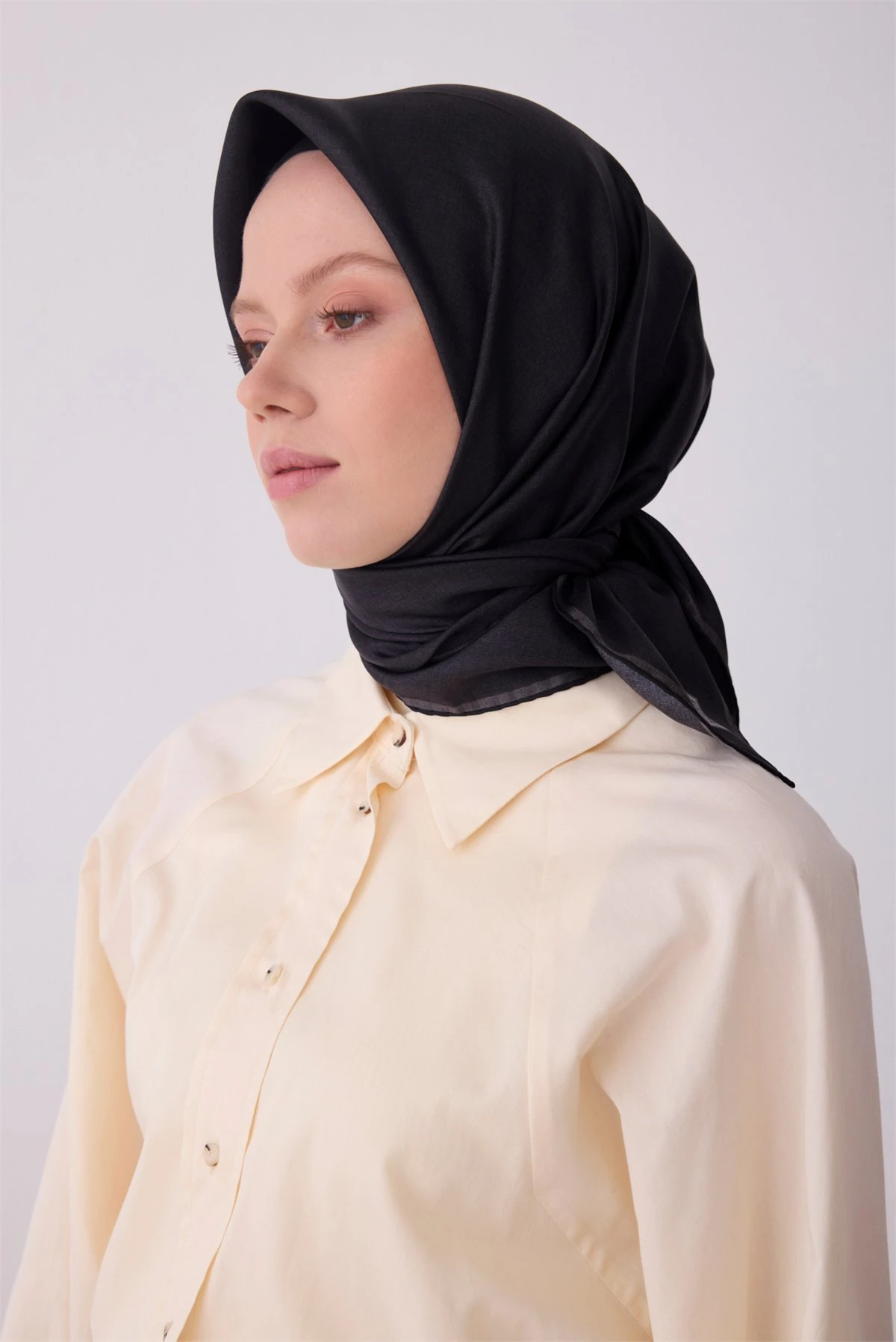 50 Belli Twill İpek Eşarp 4305D