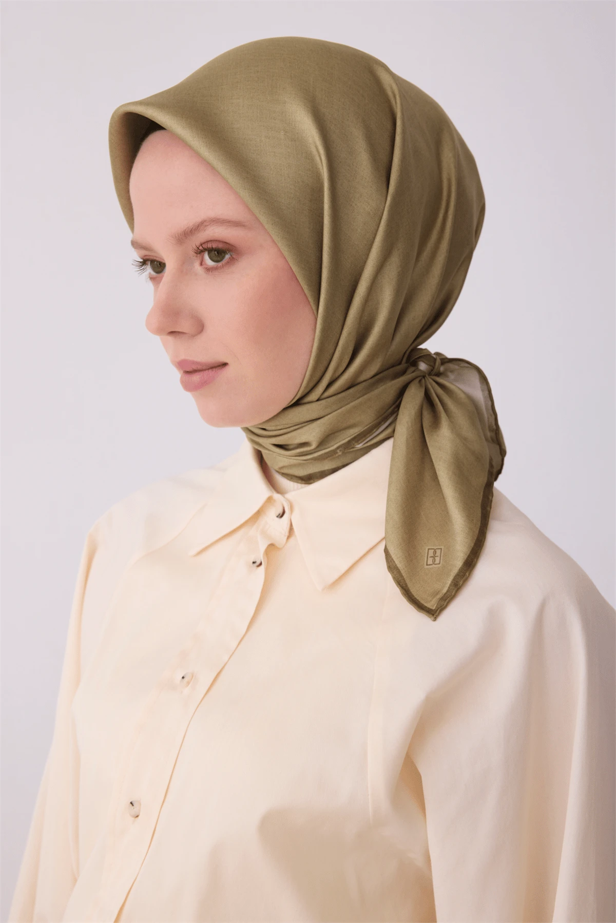 80 Belli Twill İpek Eşarp 4305D