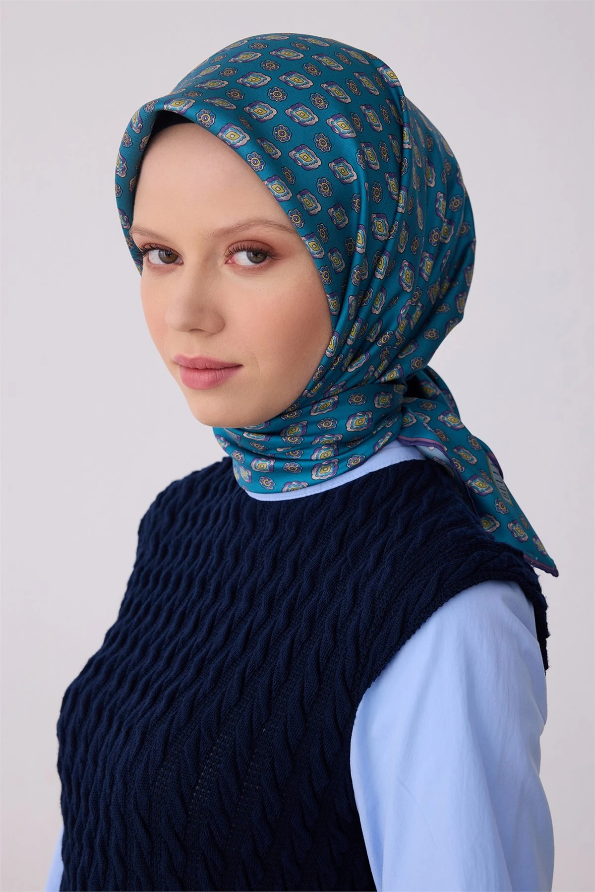 80 Belli Twill İpek Eşarp 4308D