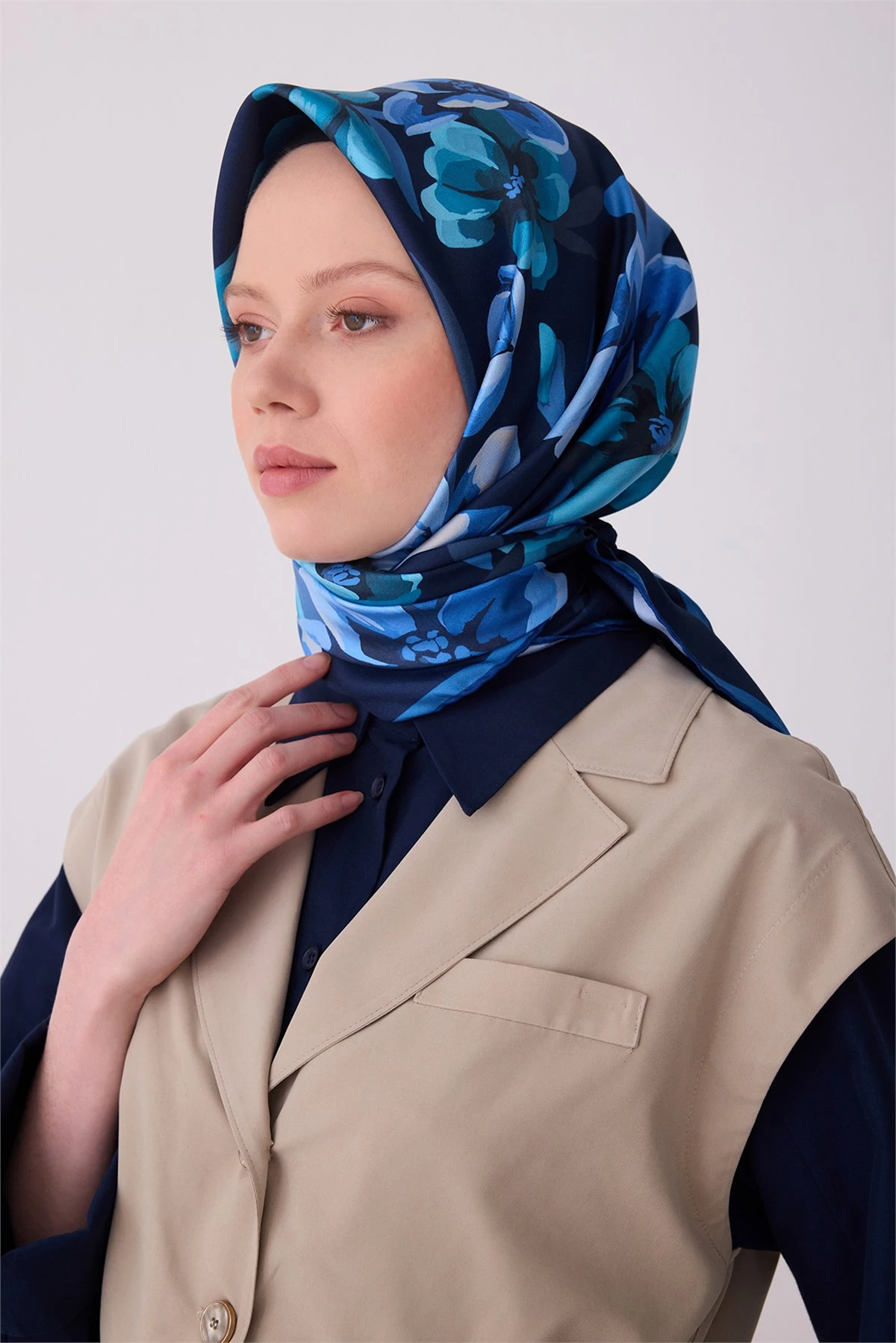 80 Belli Twill İpek Eşarp 4330D