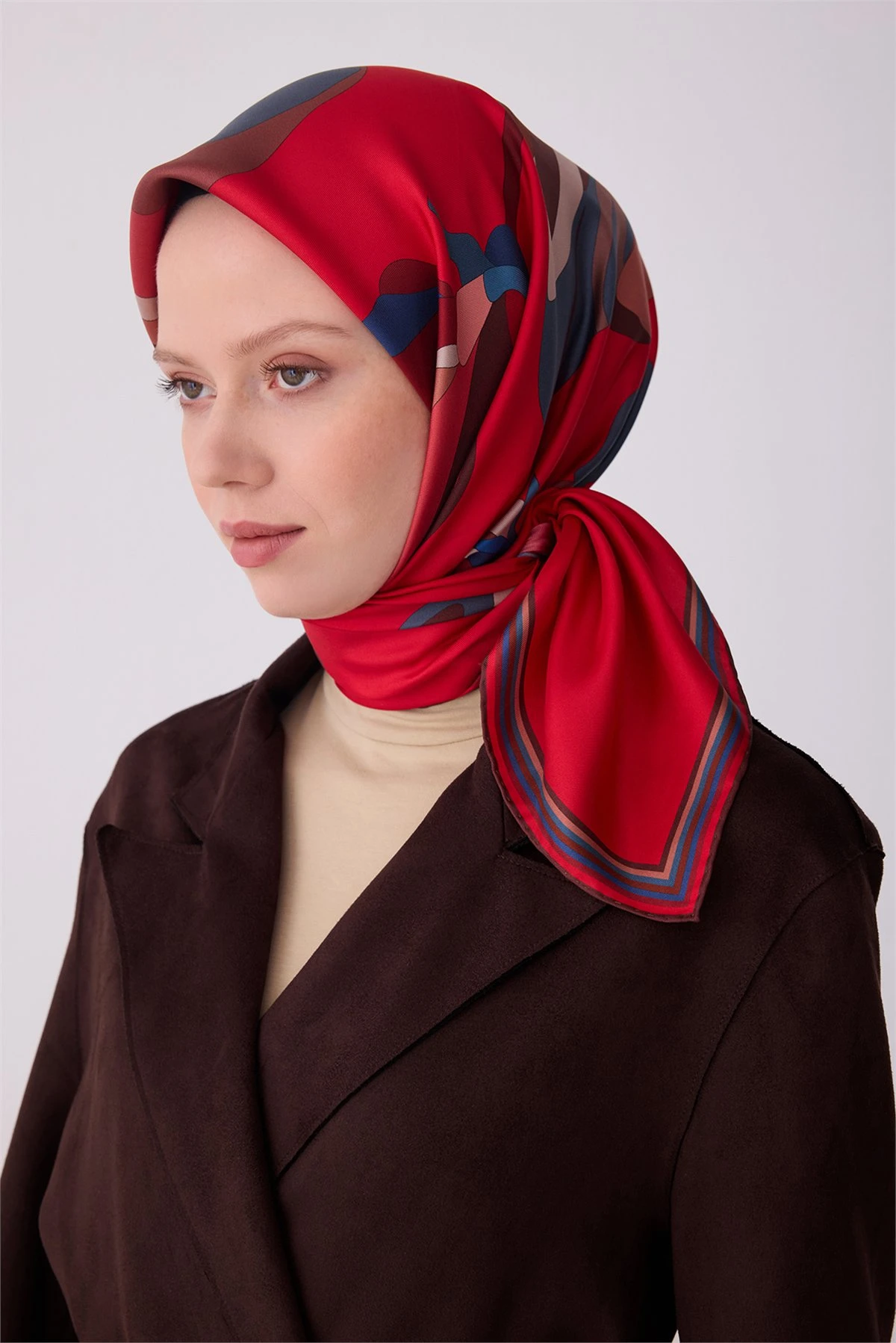 81 Belli Twill İpek Eşarp 4303D