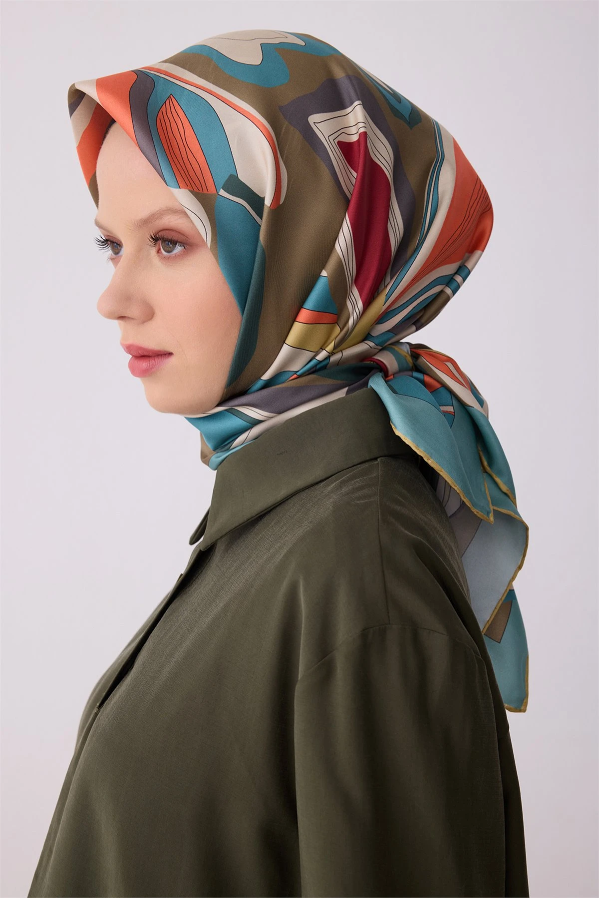 81 Belli Twill İpek Eşarp 4318D