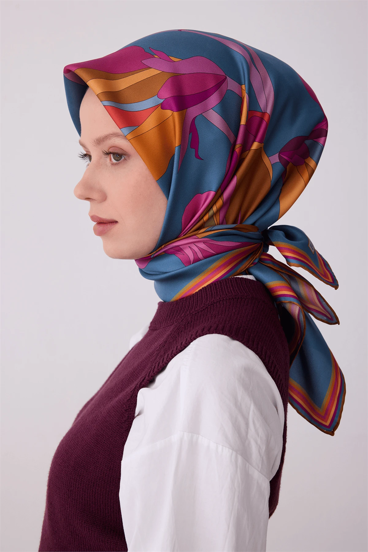 82 Belli Twill İpek Eşarp 4303D