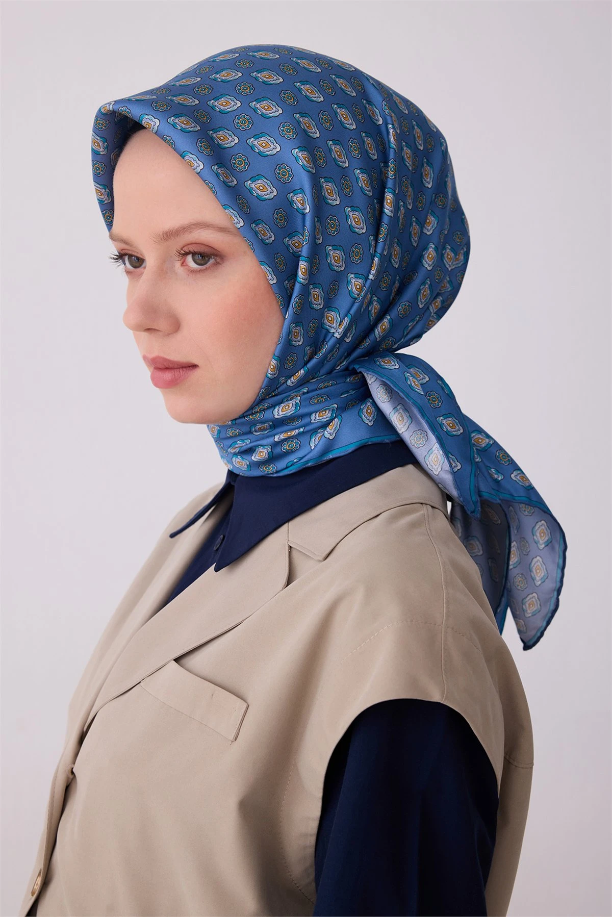 82 Belli Twill İpek Eşarp 4308D