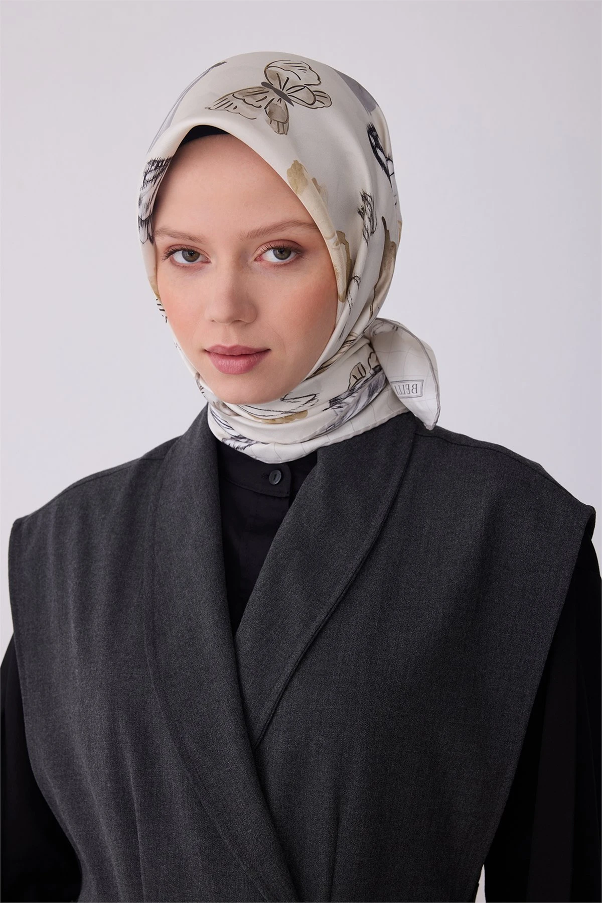 82 Belli Twill İpek Eşarp 4329D