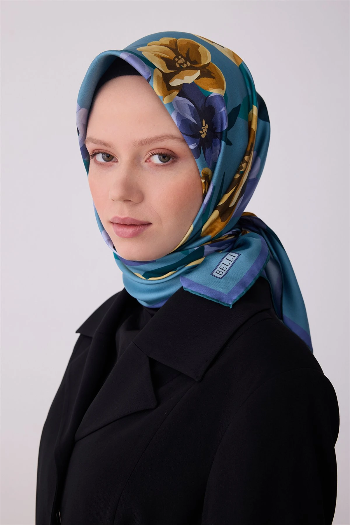 82 Belli Twill İpek Eşarp 4330D