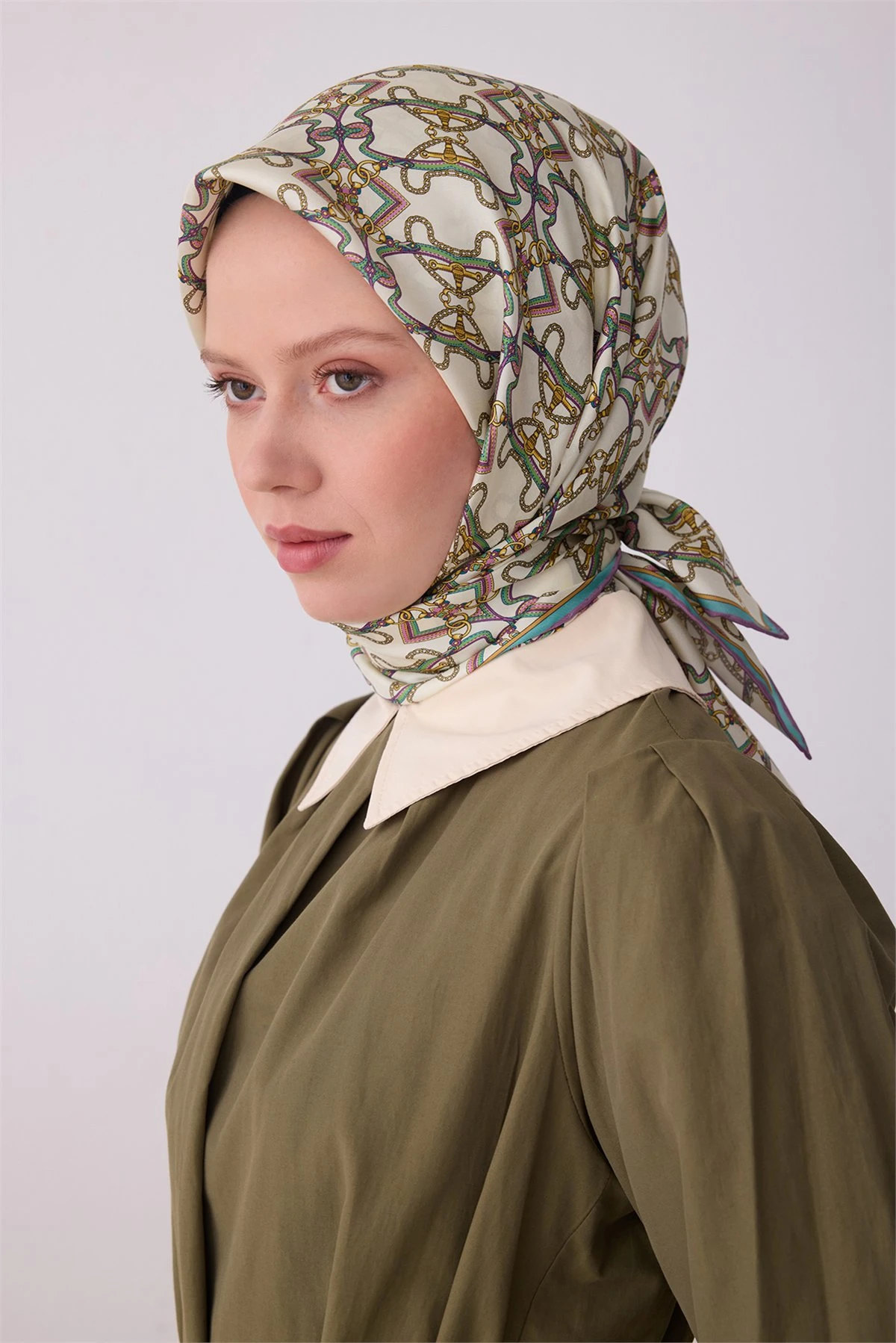 83 Belli Twill İpek Eşarp 4328D