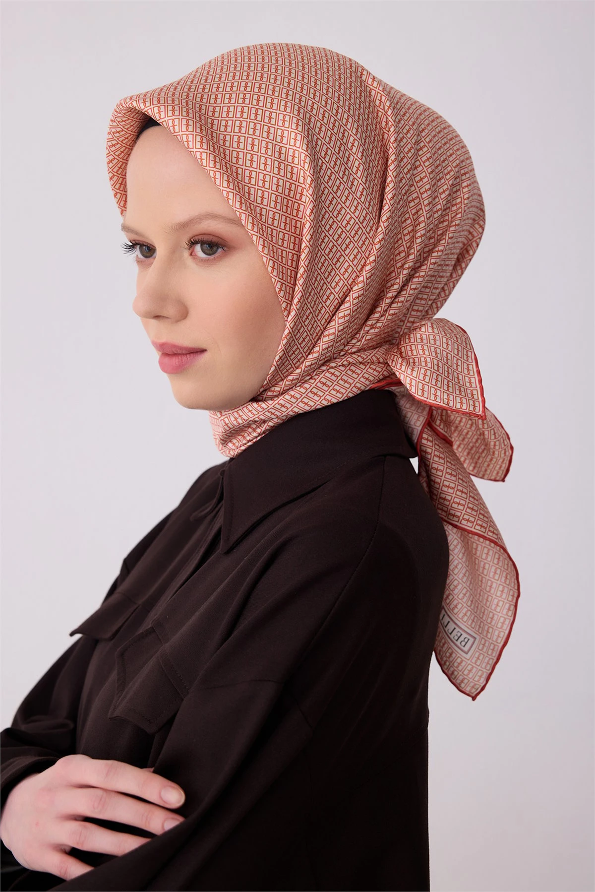 84 Belli Twill İpek Eşarp 4321D