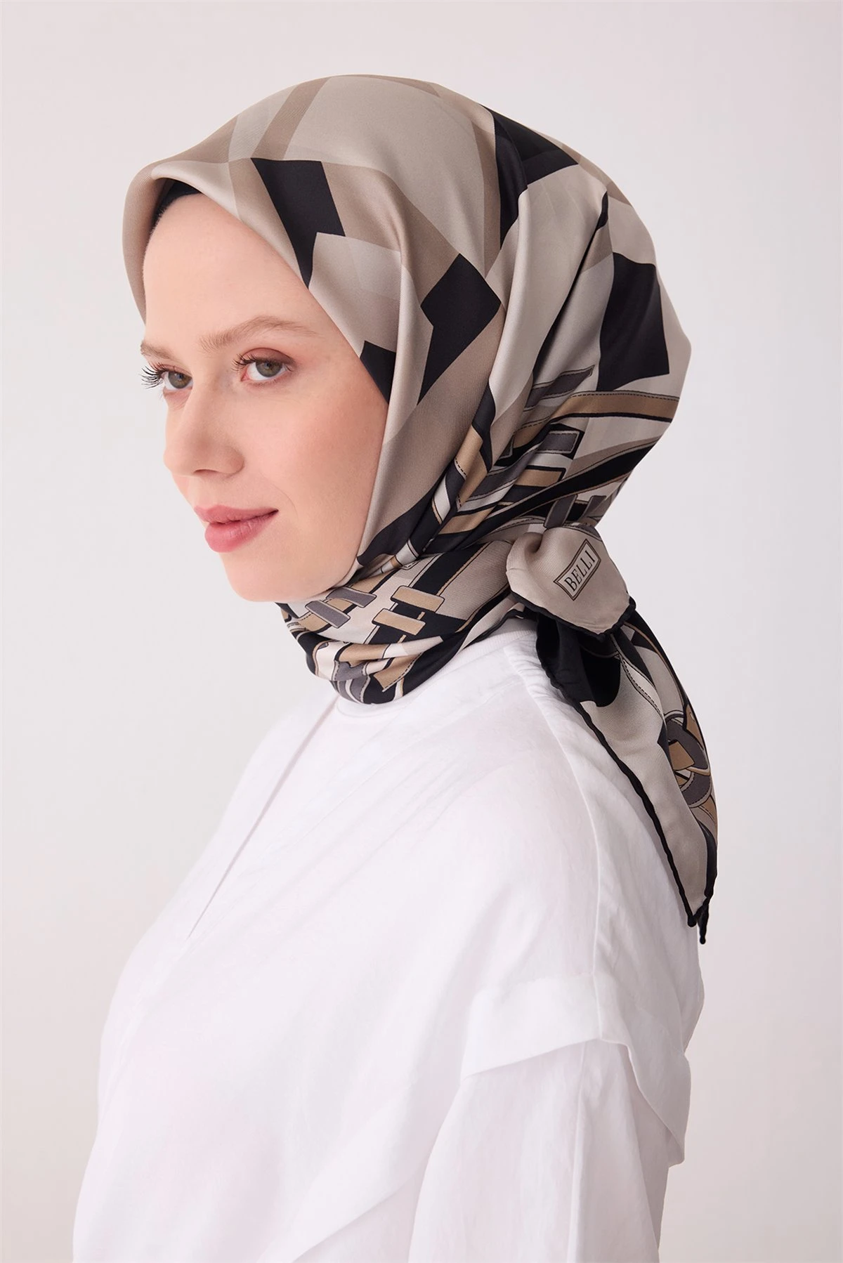 85 Belli Twill İpek Eşarp 4300D