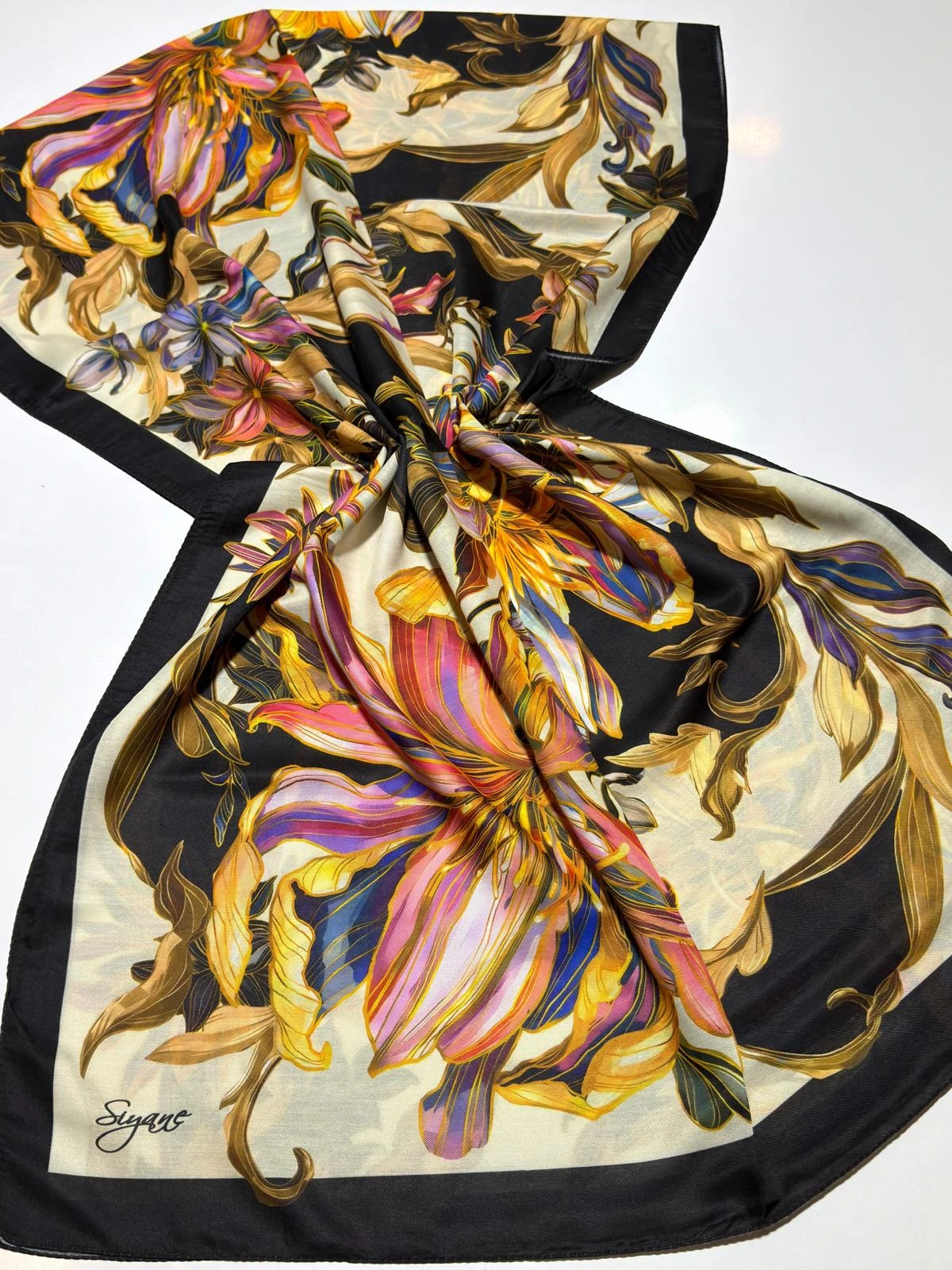 Ekru Siyane Scarf Zambak Desen Pamuklu Şal