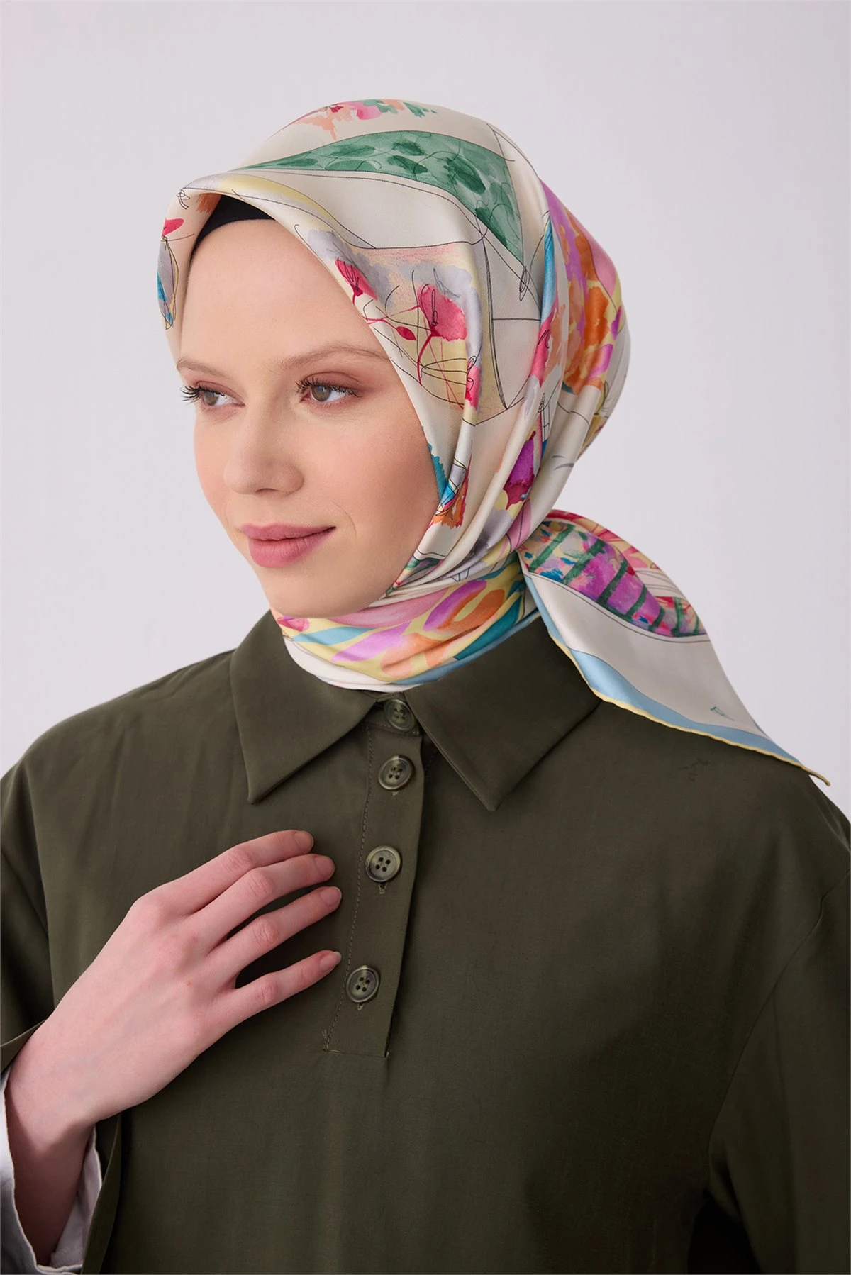 81 Belli Twill İpek Eşarp 4316D