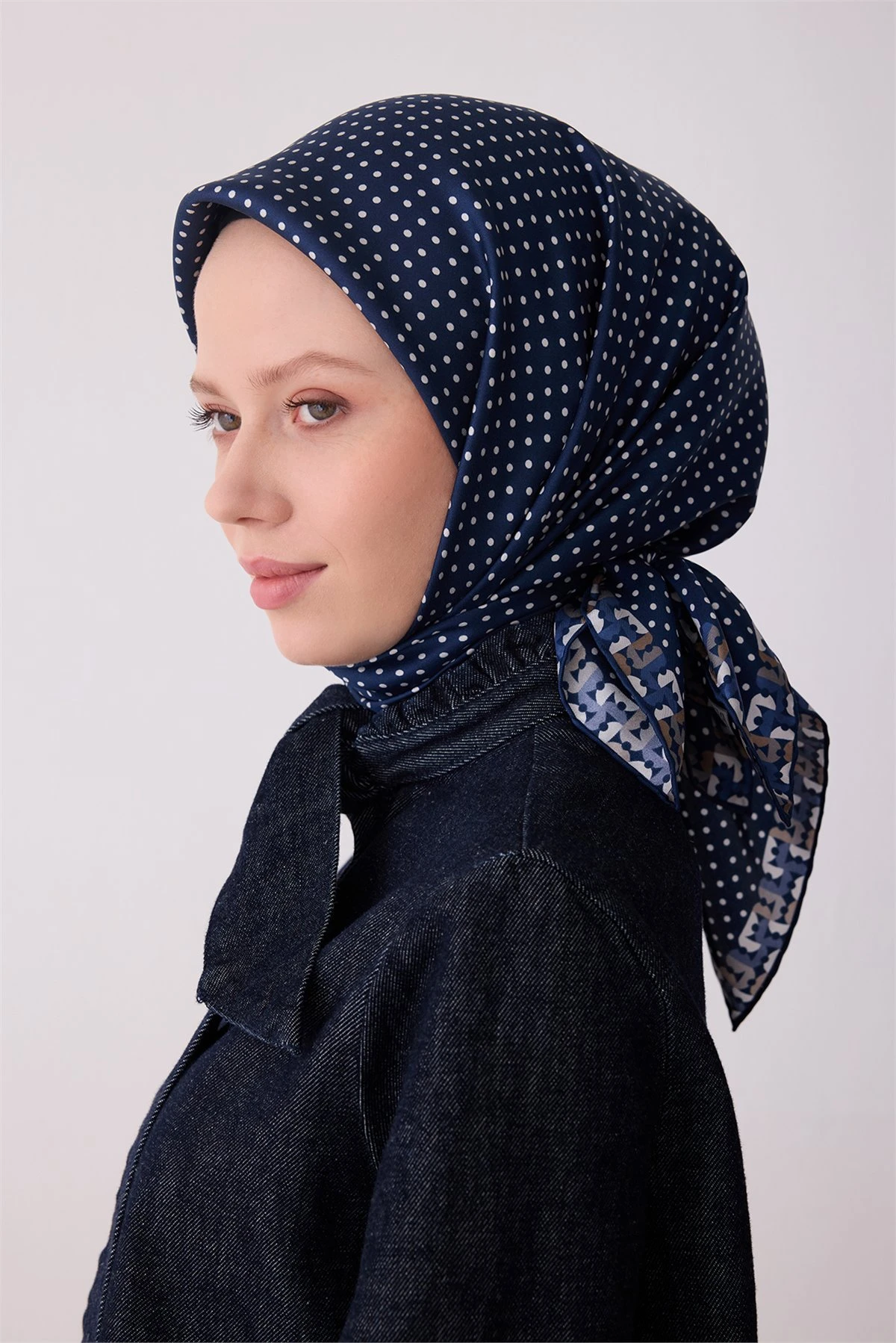 86 Belli Twill İpek Eşarp 4326D