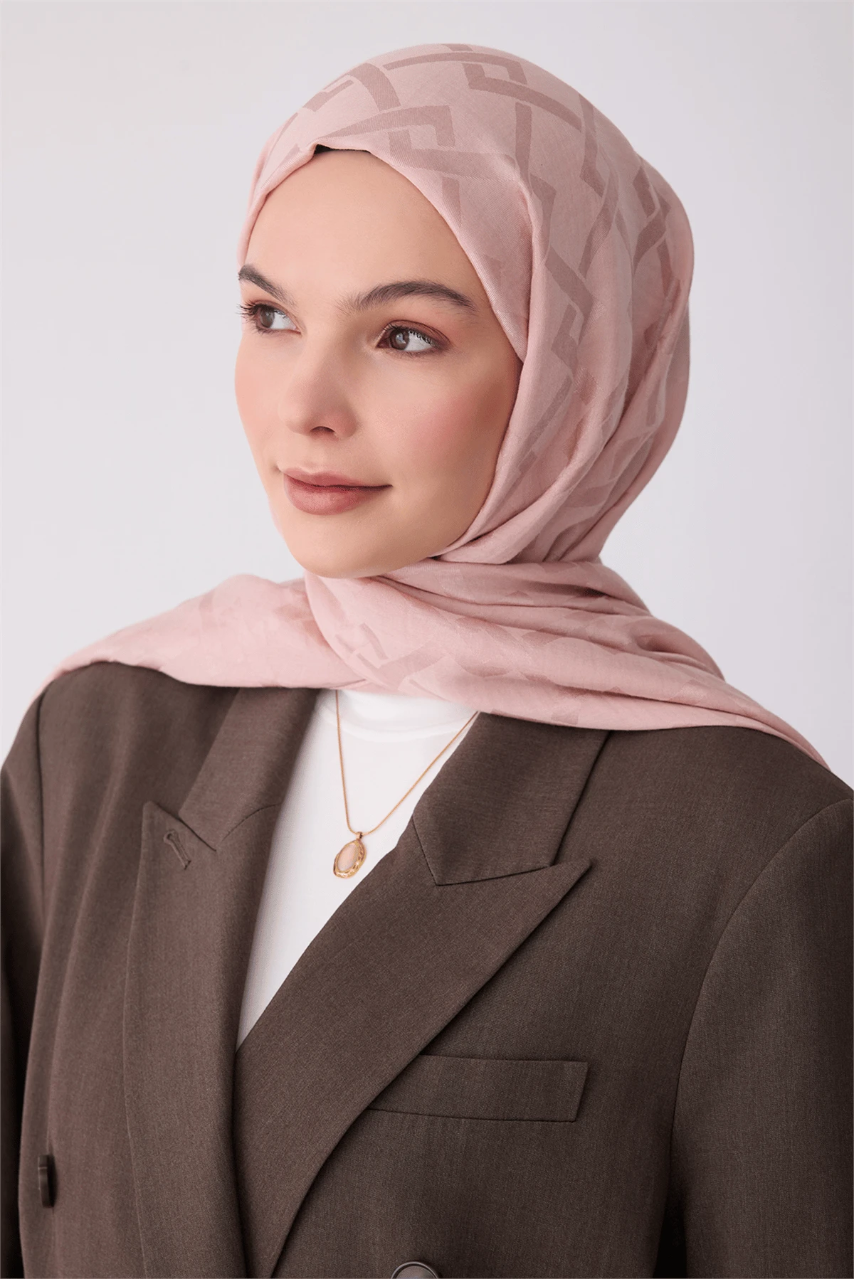 37 Belli Fresh Ivory Şal 1